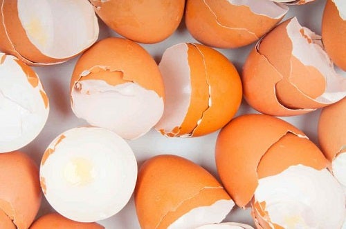 prevent clothes from fading with eggs