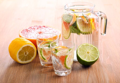 Grapefruit water