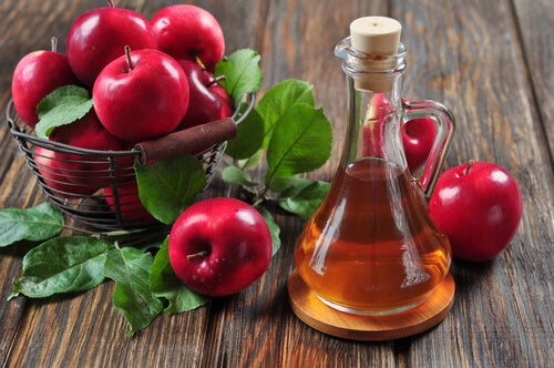 Apple cider vinegar to treat cystic acne