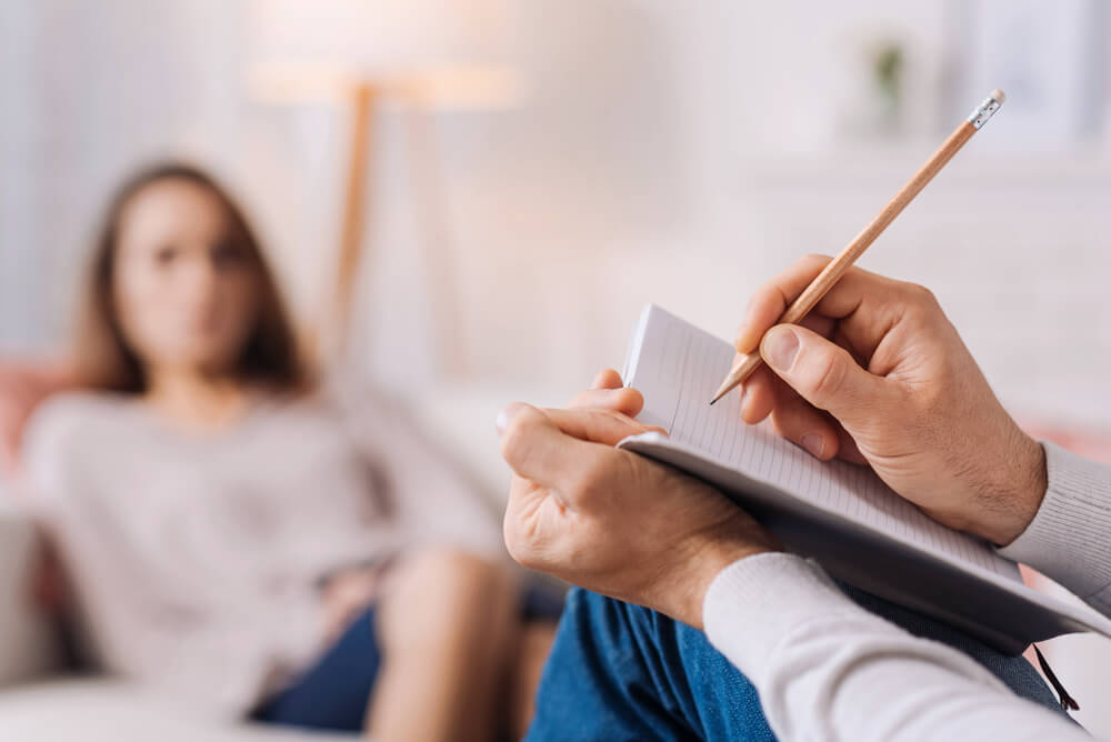 Woman at the psychologist