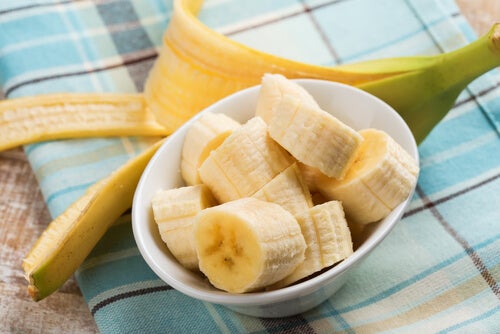 Uses-of-banana-peel-in-health