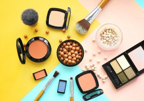 Can cosmetics irritate the skin?