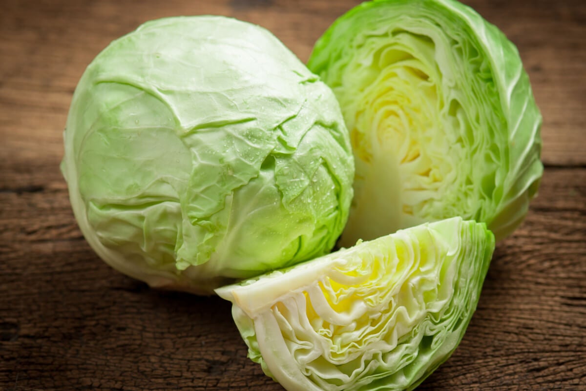 Cabbage to prepare with chickpeas.