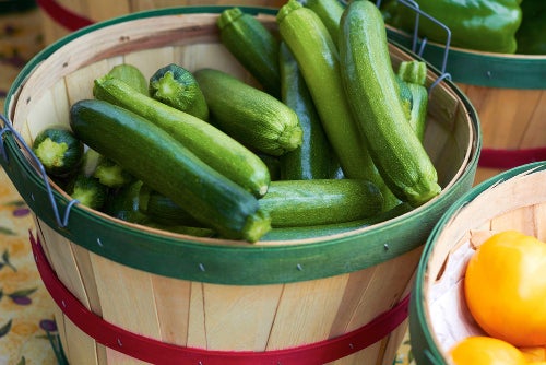 Zucchini rolls are very easy to prepare.